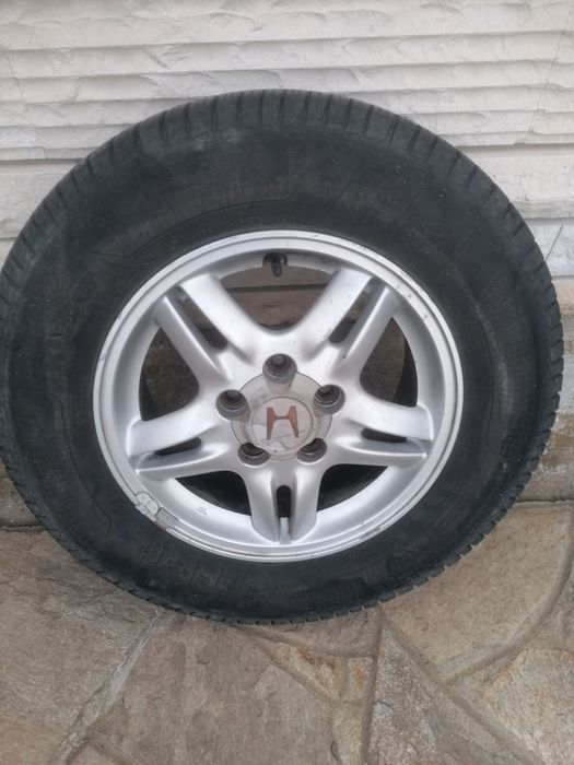 Джанти със гуми 205.70.15 клебер от хонда