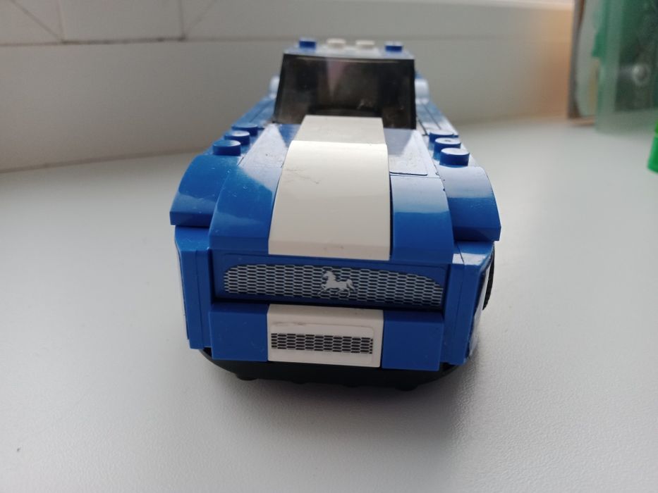 Продам Лего машинку