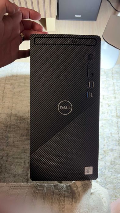 Dell Inspiron 3881 (pentru piese de schimb)