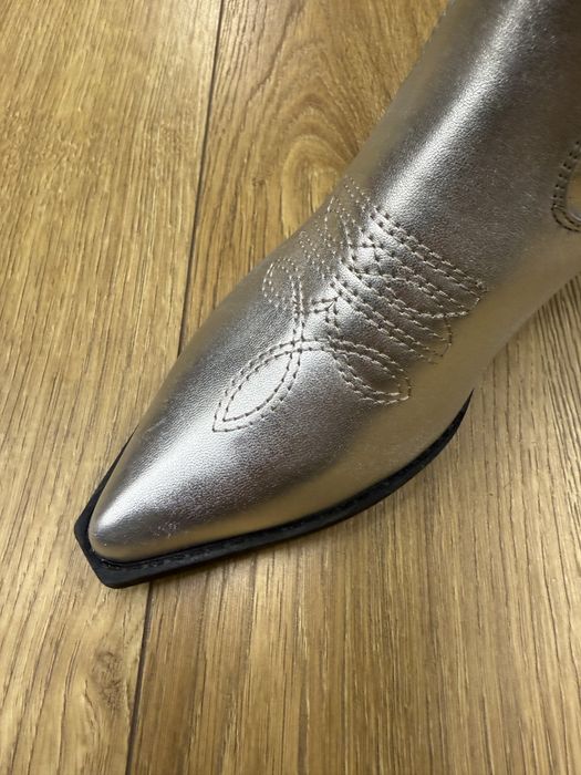 Дамски ботуши нови