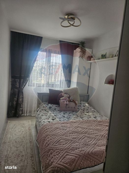Apartament cu 3 camere de vânzare