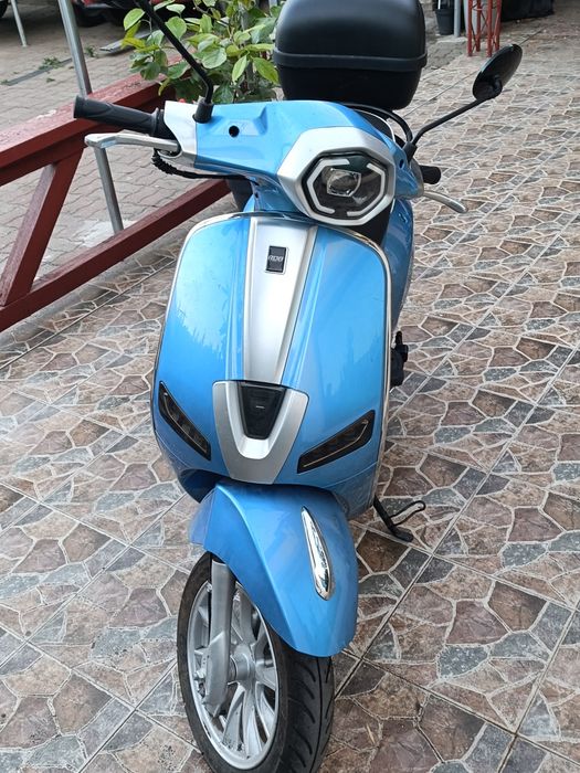 Scuter 50 cm nou