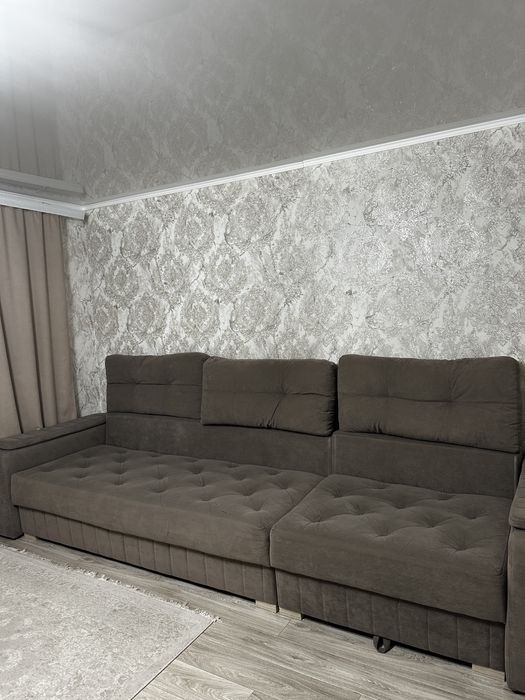 Продам диван в хорошем состояние