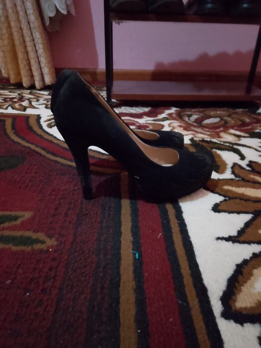 Продаю туфли в хорошем состояние