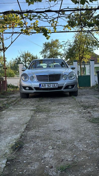 Mercedes Benz e220