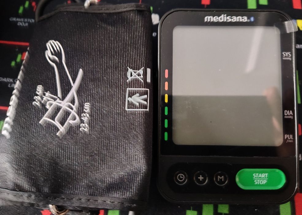 Апарат за измерване на кръвно налягане Medisana BU 580 Connect, Bluetooth, Маншет 22-43 см, Памет 2 x 120 измервания, LCD дисплей, За над лакът, Черен