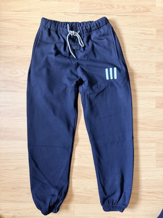 Pantaloni essentials