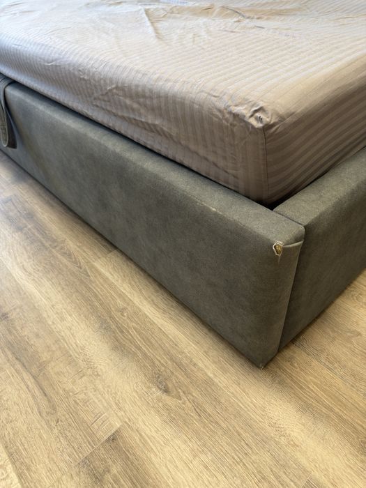 Продам кровать 140*200