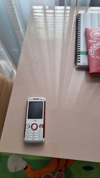 Телефон по избор