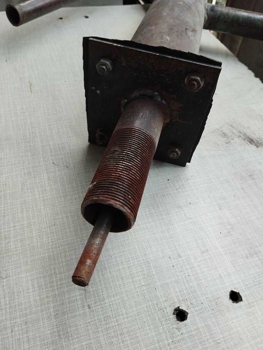 ручной насос для поднятия воды (качок)