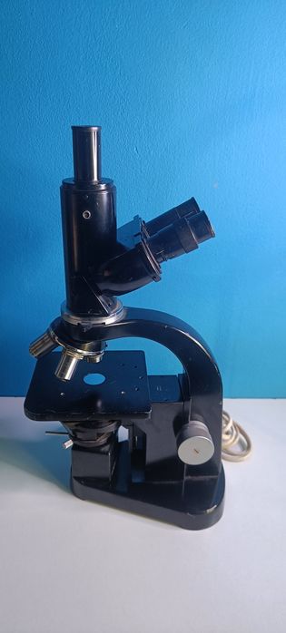 Microscop IOR București + Microscop trinocular Leitz Wetzlar