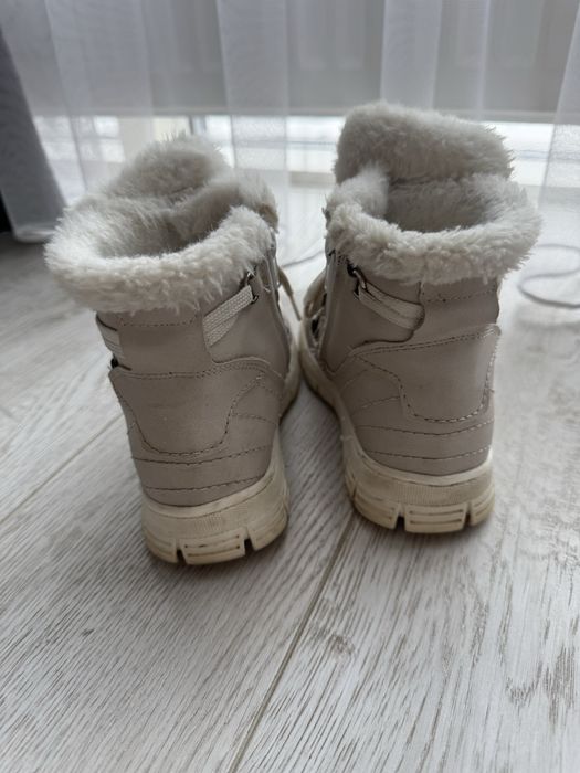 Продам сапожки vicolo