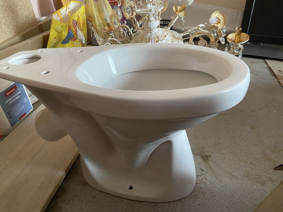 Унитаз новый отличный