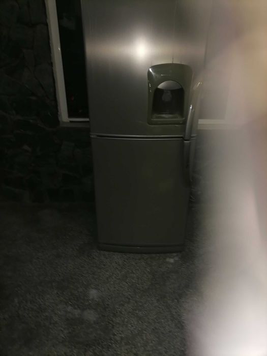 Продавам хладилник