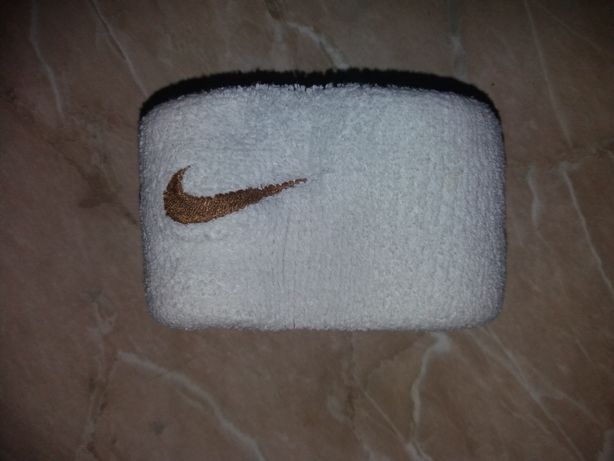 Momentum Sanction burn Manseta Nike - OLX.ro