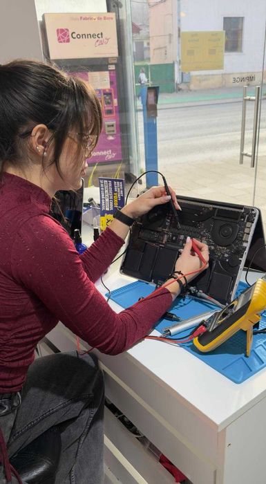 Reparații Profesionale MacBook & Laptopuri Apple Cluj-Napoca