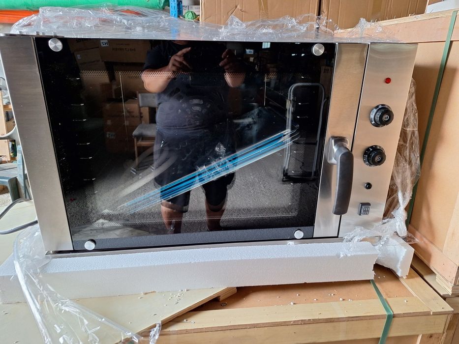 Конвектомат професионален Фурна- чисто нов два модела.