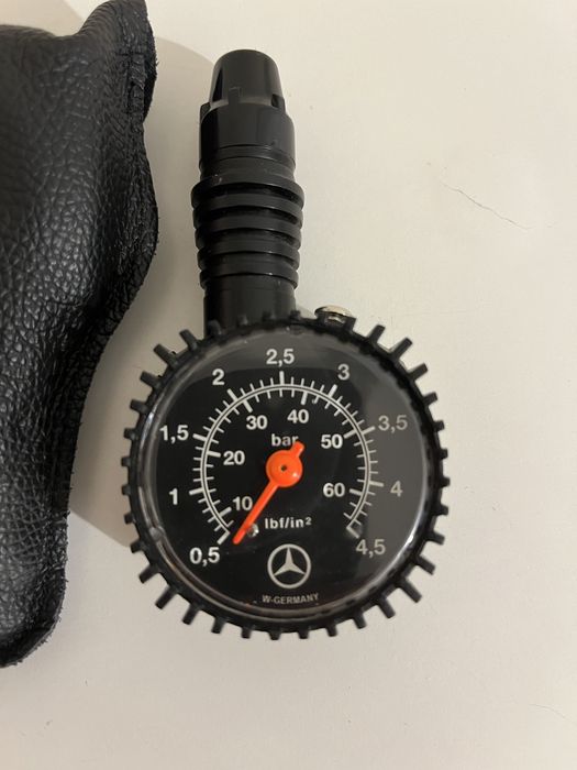 Манометр Mercedes-Benz