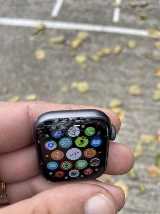 Pentru piese apple watch 4 placa buna