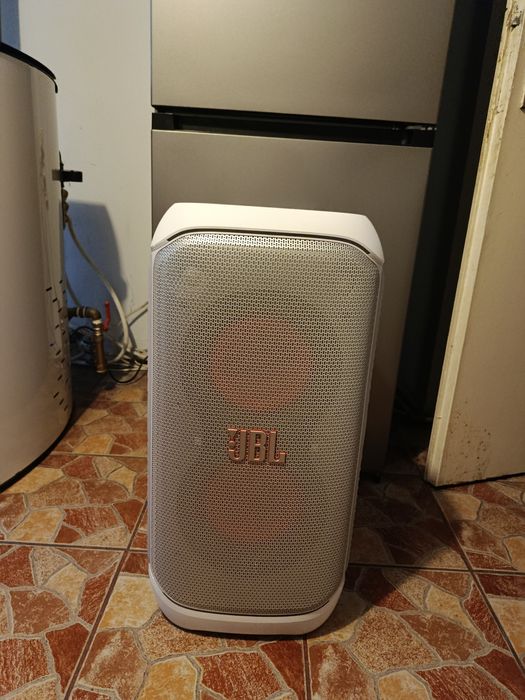 Продавам JBL Музика