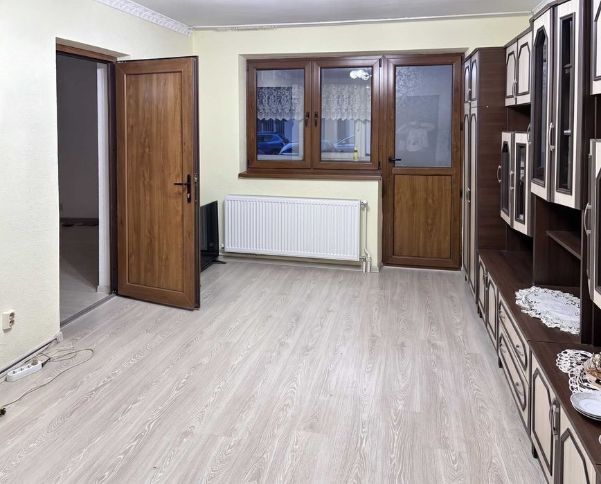Apartament 3 camere decomandat, parter, mobilat, boxă, zona 5 Calarasi / Farfuria