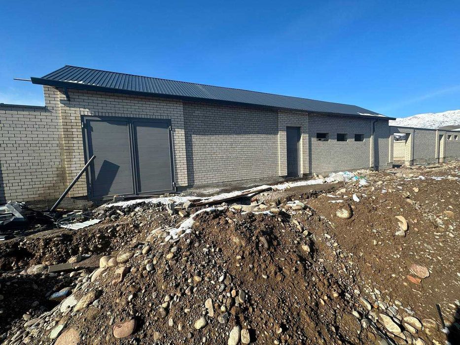 Дача-коттедж сотилади