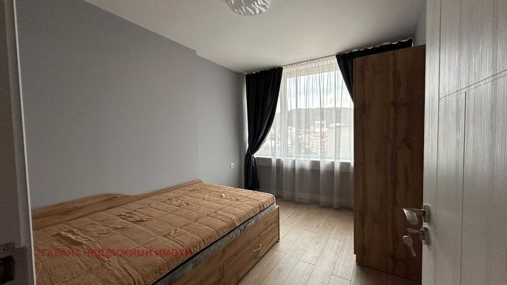 Дава се под наем Тристаен апартамент в Габрово, Център - 101 кв.м за 112200 € - Снимка #5