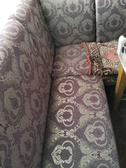 Продам угловой диван кухонный