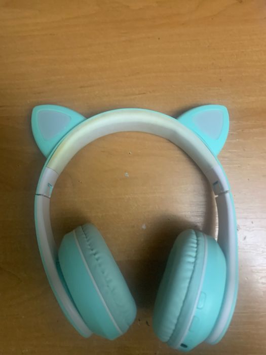 Продам наушники с ушками