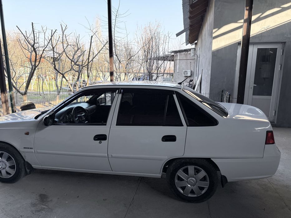 Продается Нексия-2 2010 год,кондиционер,стеклоподьемники