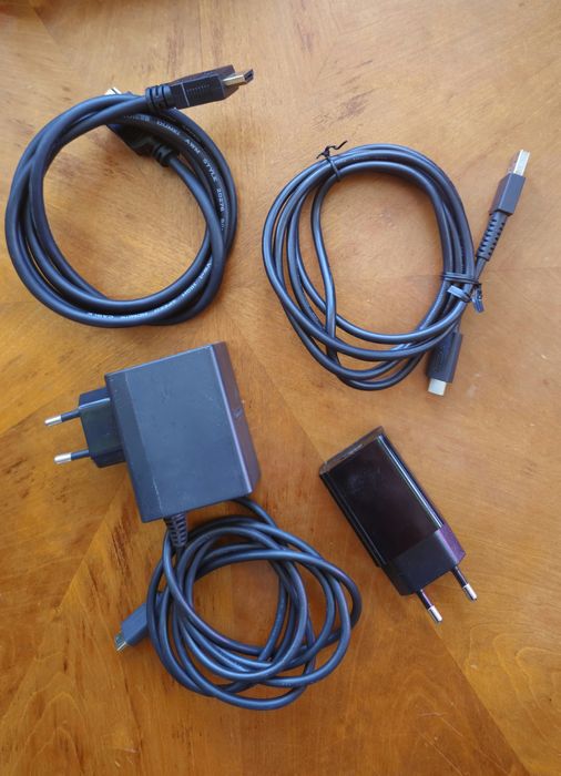 Nintendo switch v2 full box + extra controller