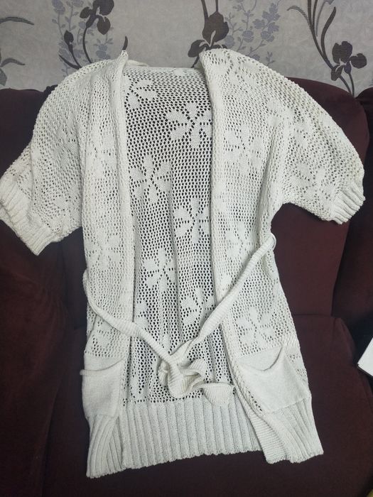 Женские разные одежды.