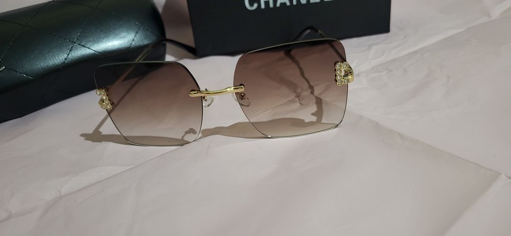 Очки солнцезащитные