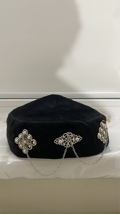 Казахский жикет и такия