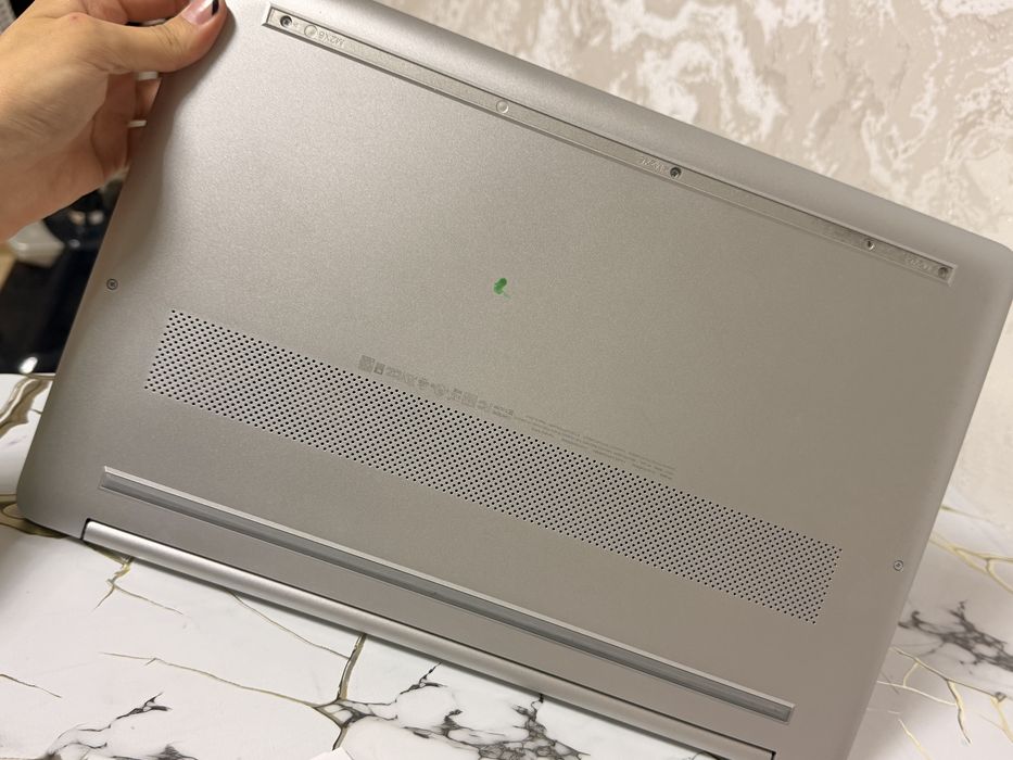 HP laptop 2022-yil