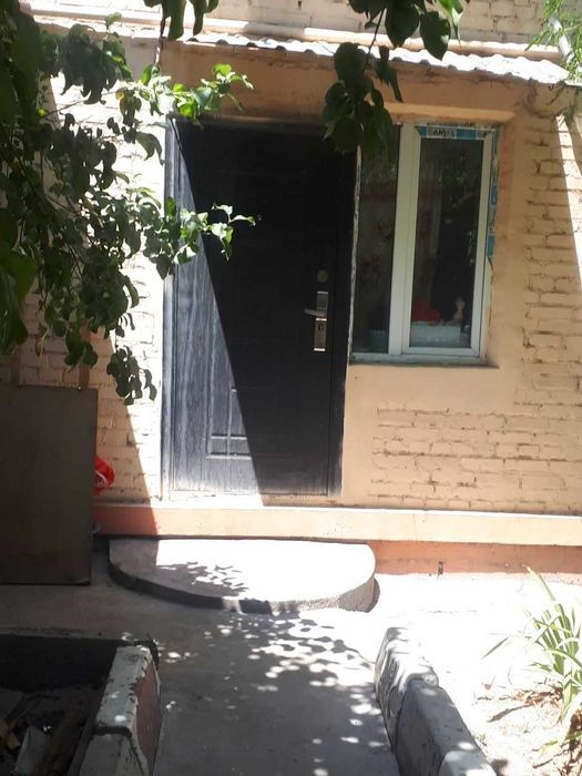 Продается 1/1/4 Авиасозлар 3, отд.вход (приват.общежитие)