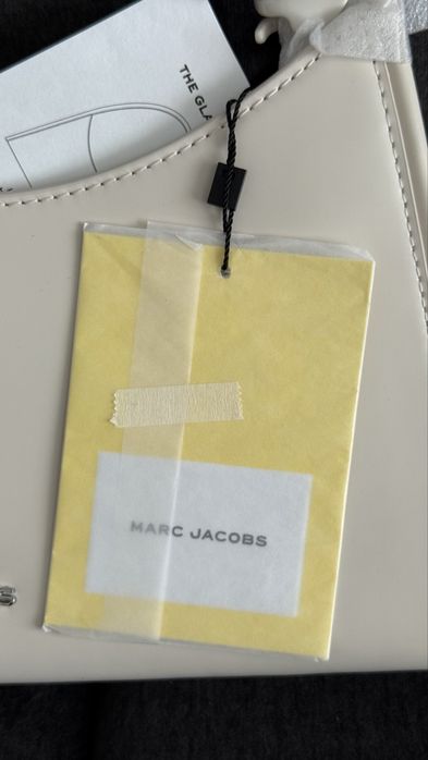 Marc Jacobs bag the clip claw medium beige