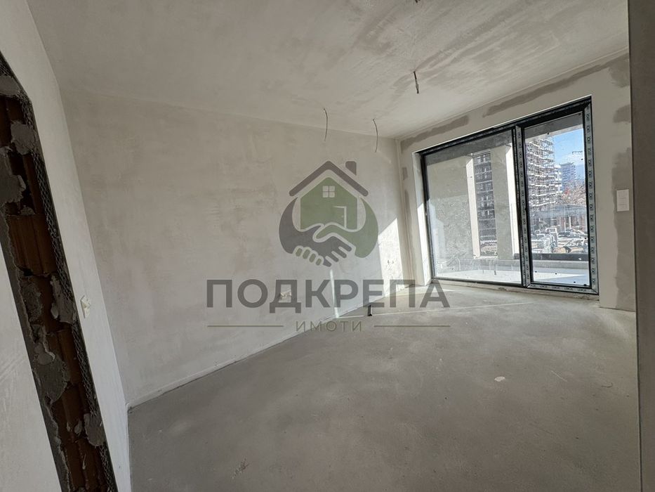 Продава се Тристаен апартамент в Пловдив, Младежки Хълм - 130 кв.м за 1916 €/кв.м - Снимка #3