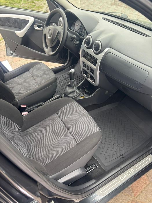 Vând Dacia Logan MCV 1.6. 16v