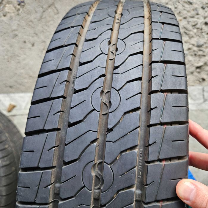 2 летни бусови гуми 195/70R15C Semperit Van-Life 2 104/102S DOT4922