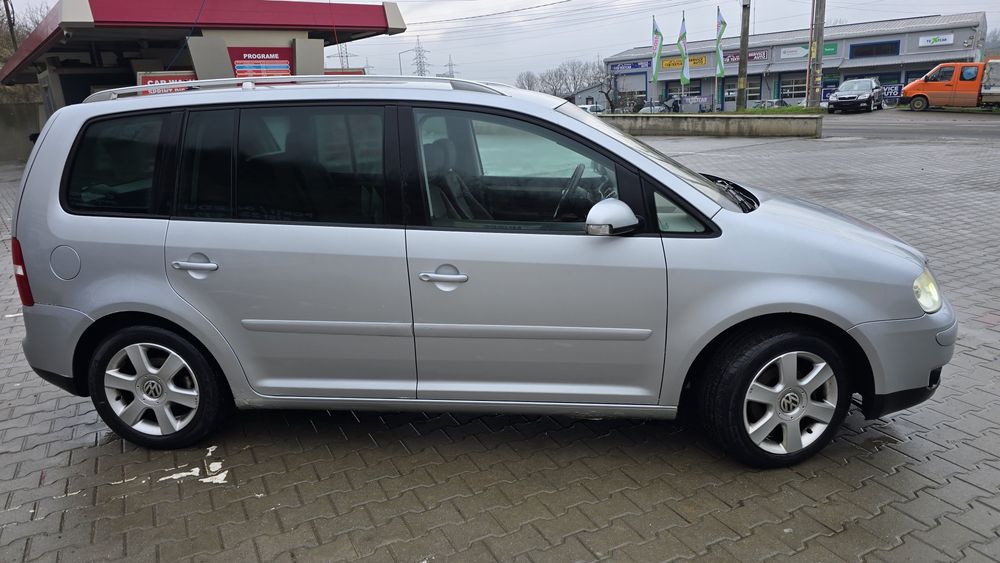 Vw Touran 5 locuri 140 cai