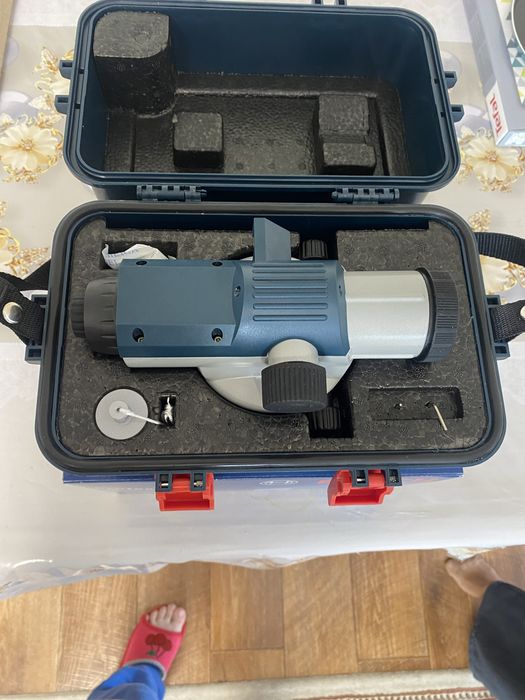 Нивелир, измеритель