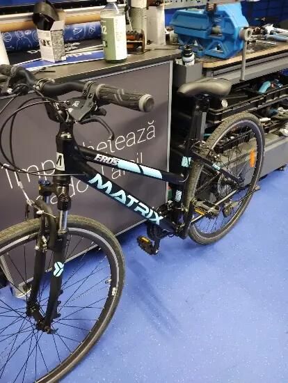 Bicicleta hibrida Matrix 28" - (SecondHand) Decathlon