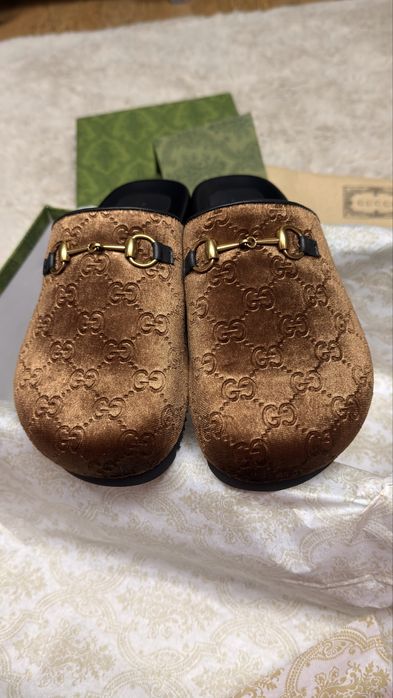 Saboti Gucci din catifea marimea 38 ( potriviti pt 37) noi in cutie
