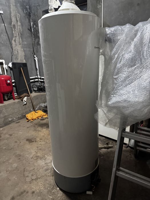 Бойлер (титан) для нагрева воды. Полностью рабочий. Полный комплект.