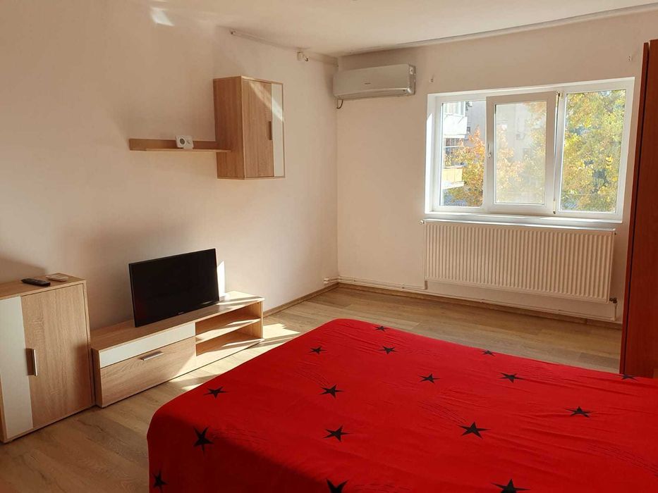 Închiriez garsoniera 34m 250euro/luna