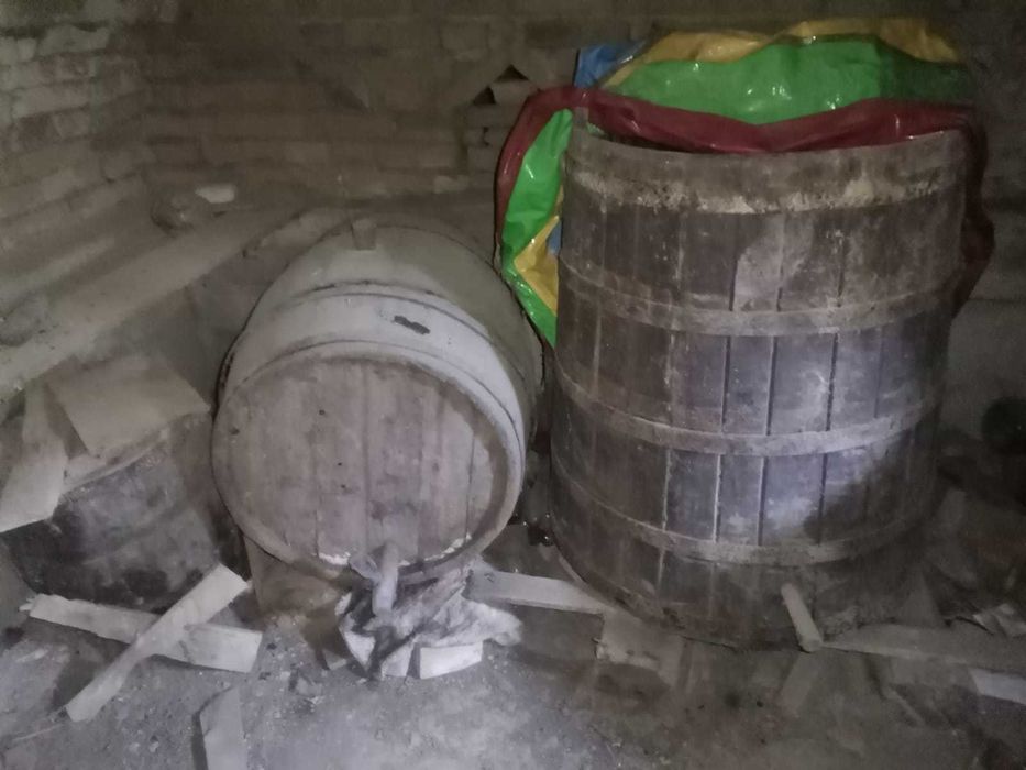 vand butoaie fosta crama