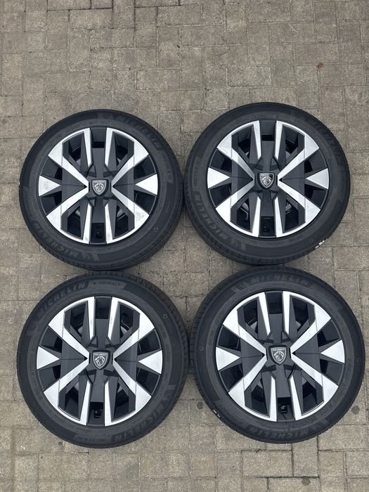 Se vand roti originale Peugeot 208 R16 cu anv vara