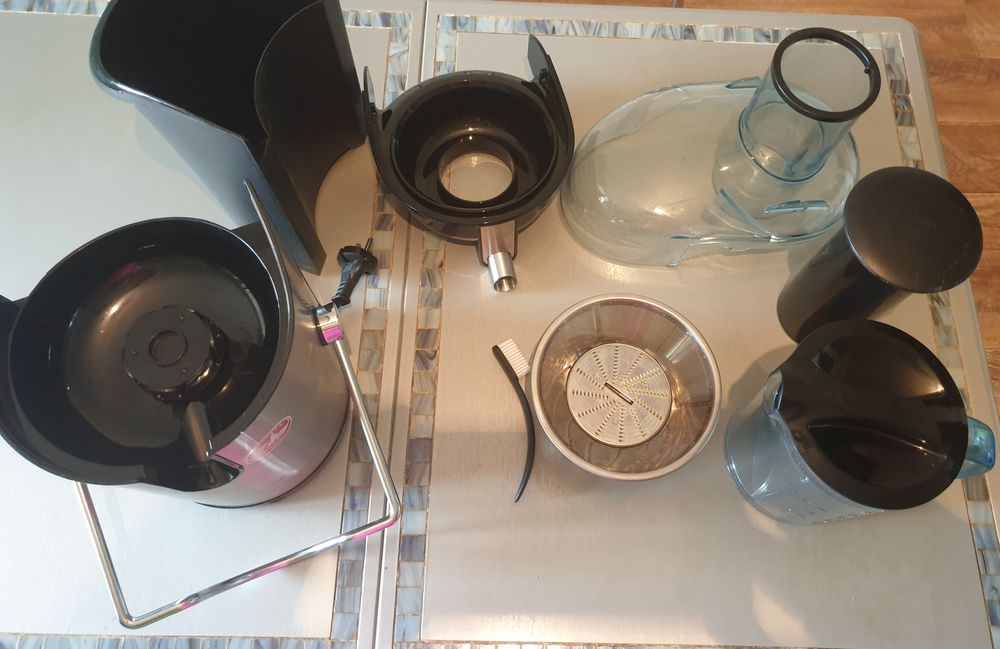 Продам соковыжималку