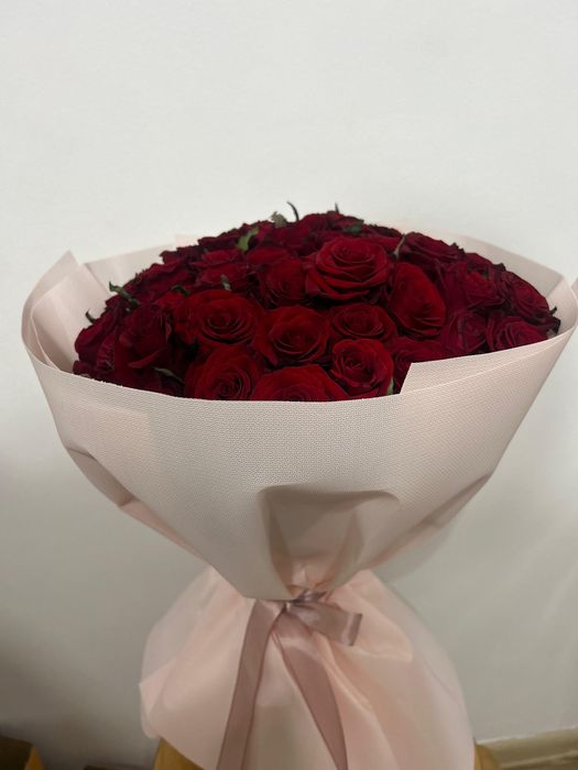 Продам букет красных роз